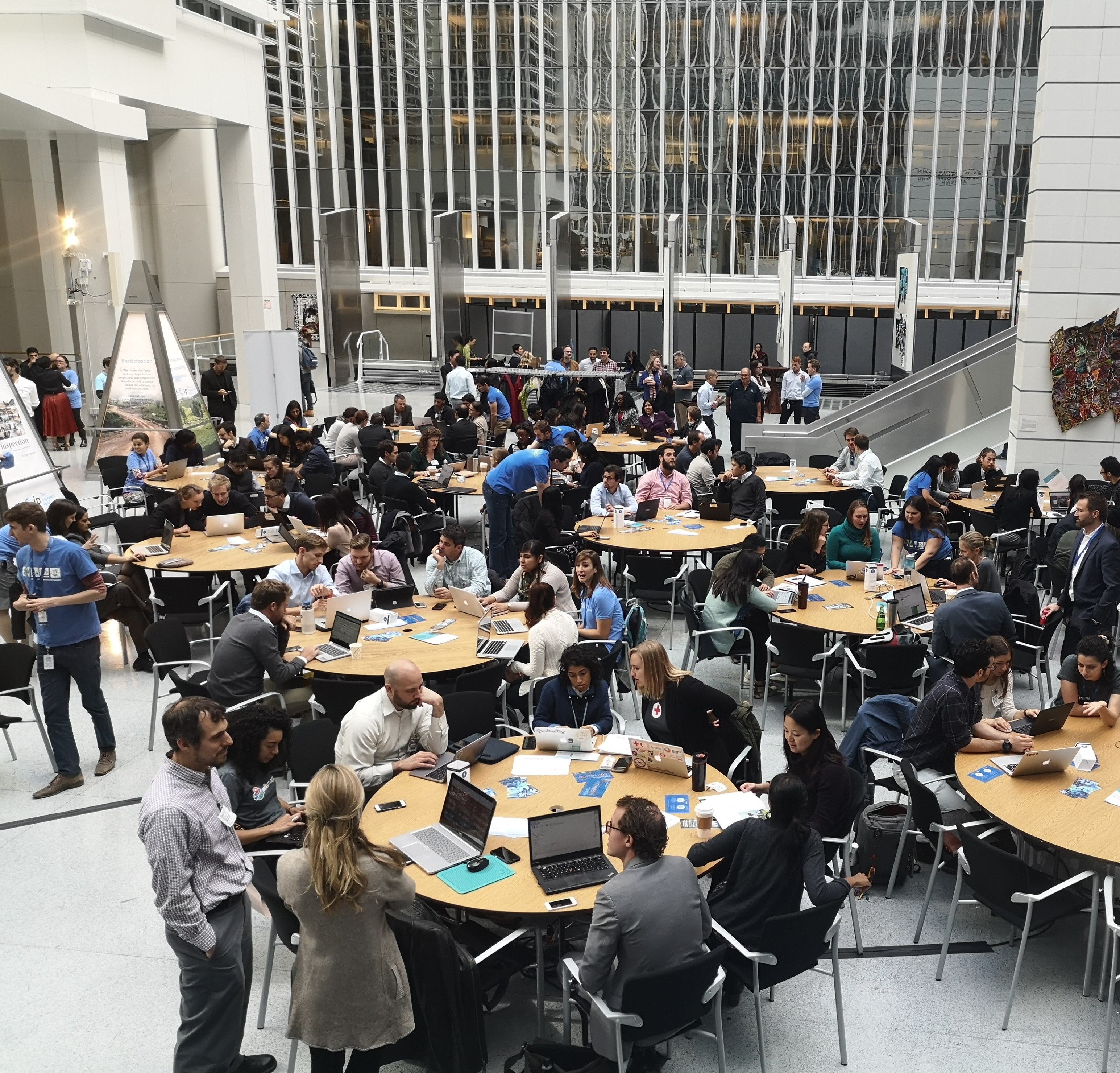 Mappers in action at the OpenDRI mapathon at the World Bank (Photo Credit: GFDRR)